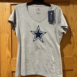 NWT Dallas Cowboys Women’s t-shirt